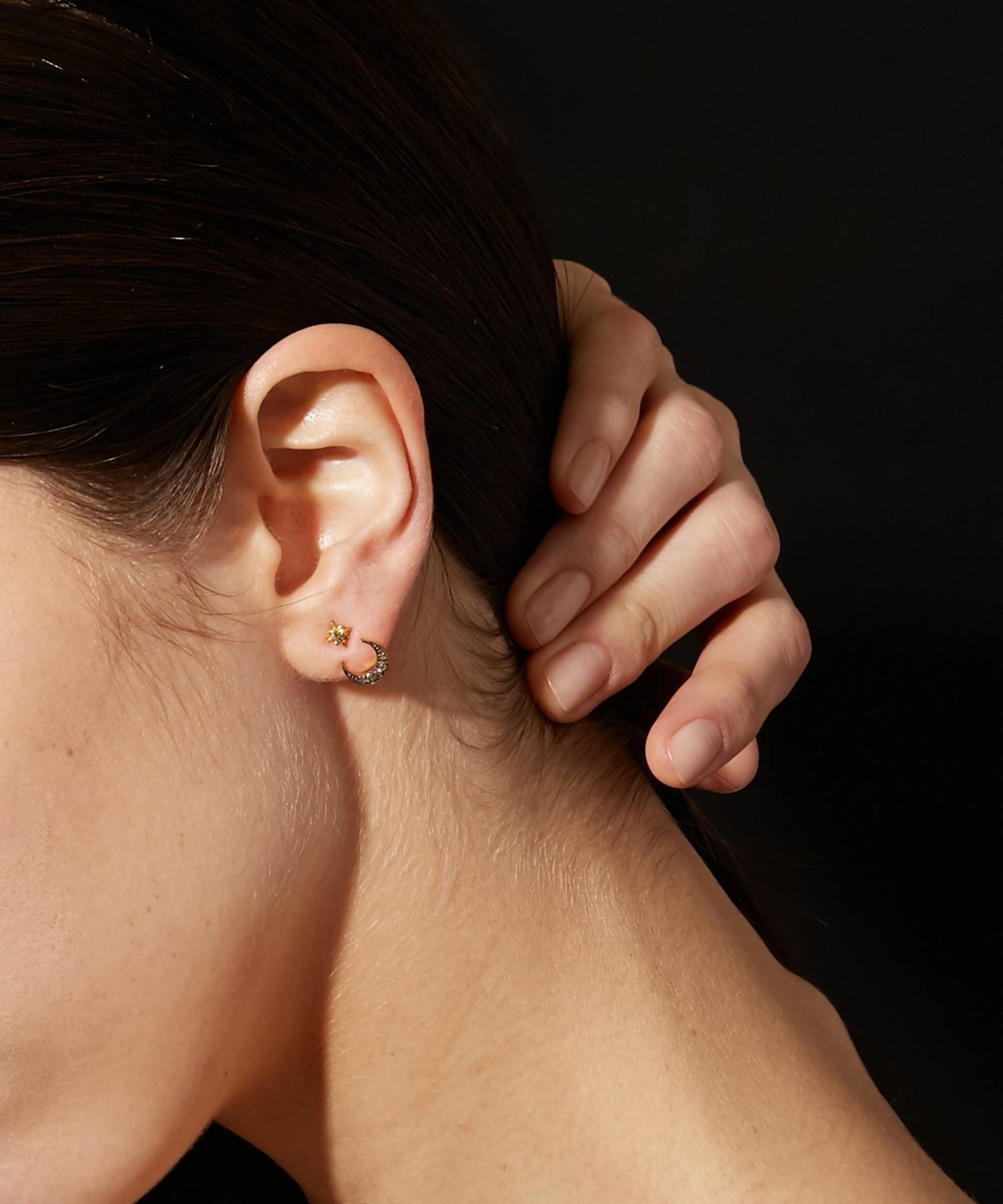 glimmer] new moon pave diamonds ear charm｜ARTIDA OUD（アル