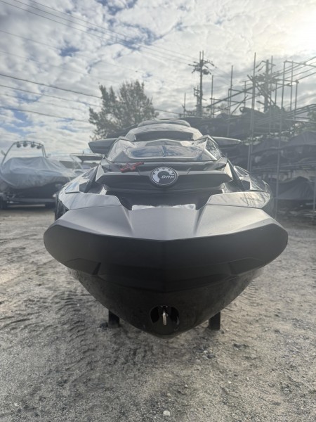 中古船 RXT-X 300 トリプルブラック シードゥー 2023年登録 ｜中古艇