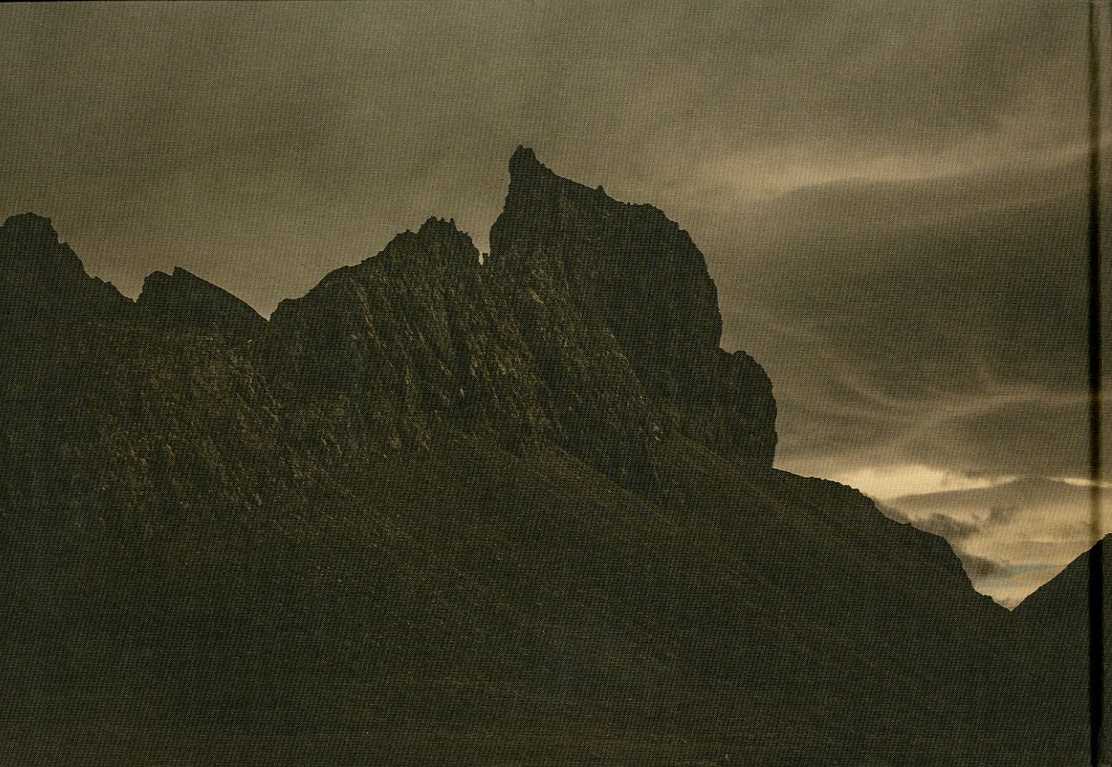 サイン入 / Signed】BRIGHT BLACK WORLD / Todd Hido | 小宮山書店