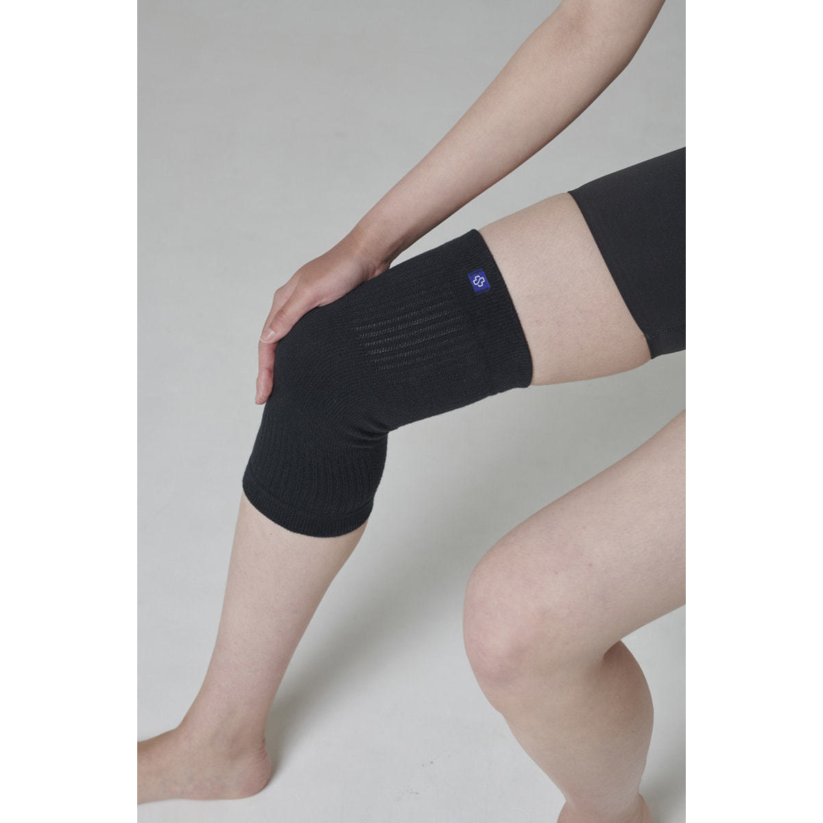 リカバリーサポーター ひざ用 Mサイズ 1枚入の卸・通販 | ビューティ