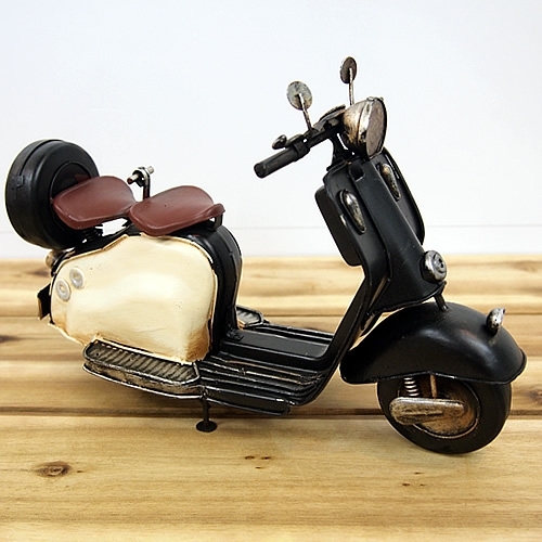 ブリキのバイク ベスパ(Vespa)スクーター／ブラック(Mサイズ) , ブリキ