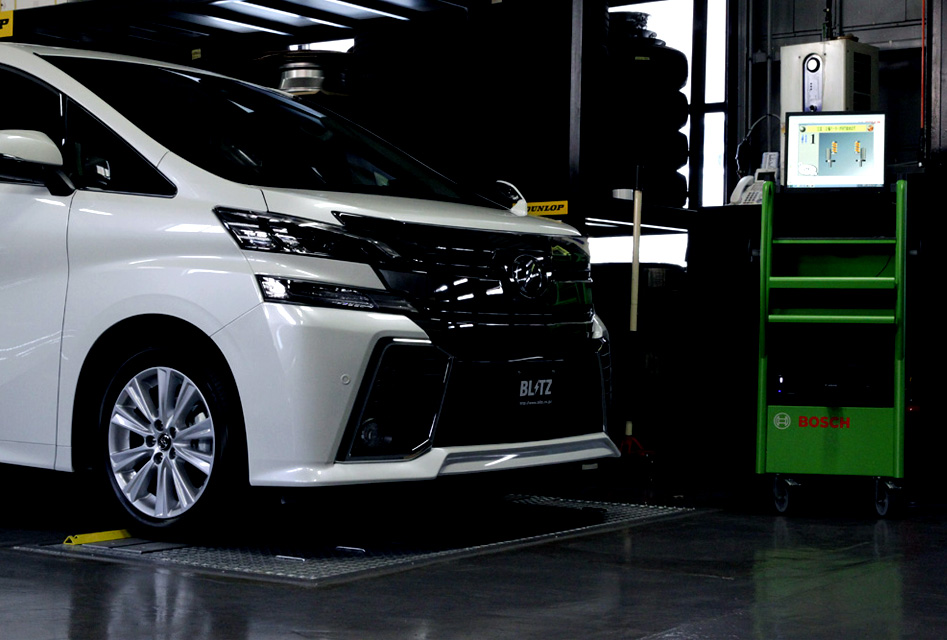 Blitz ZZR アルファード 30 状態は良好で、オイル漏れもありません