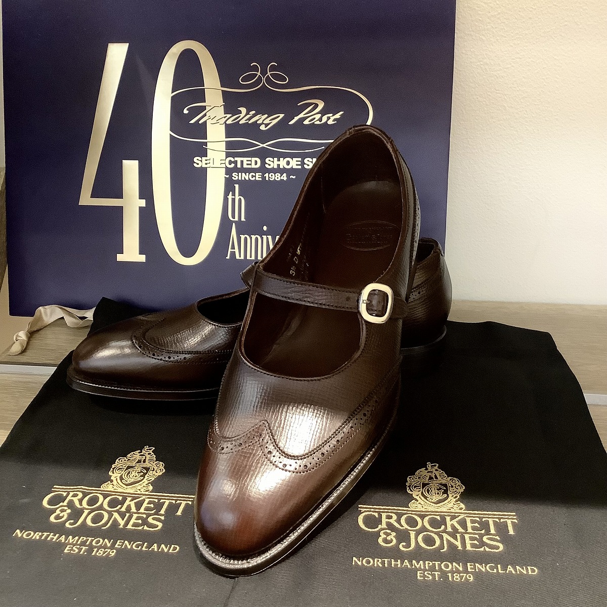 クロケット＆ジョーンズ、レディースのトレーディングポスト40周年記念