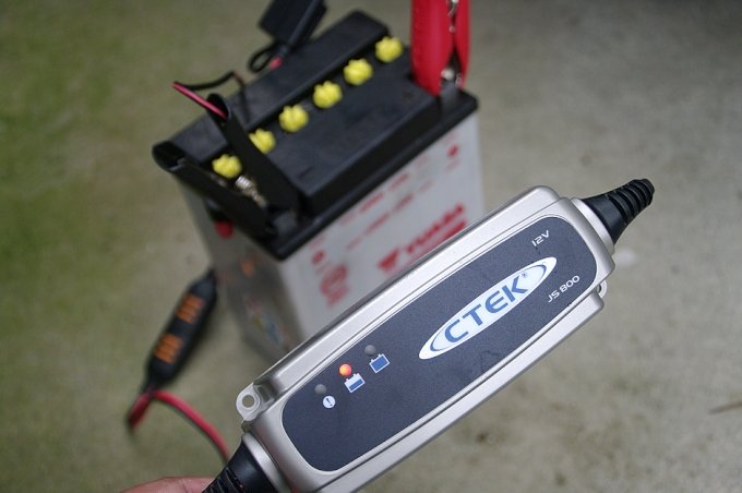 CTEK バッテリーチャージャー＆メンテナー JS800 バイク用品