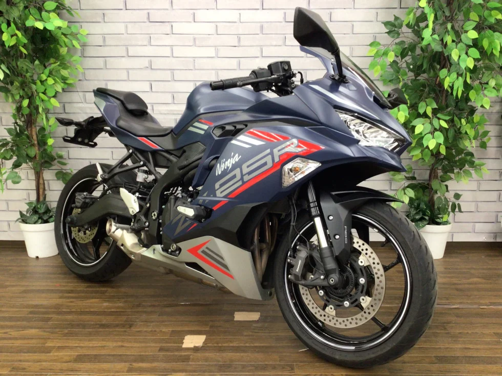 カワサキ ZX-25R SE エンジンスライダー装備！の詳細 | 中古・新車
