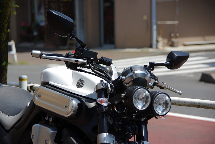 ストリートファイター系バイクのバグアイヘッドライト【ブラック