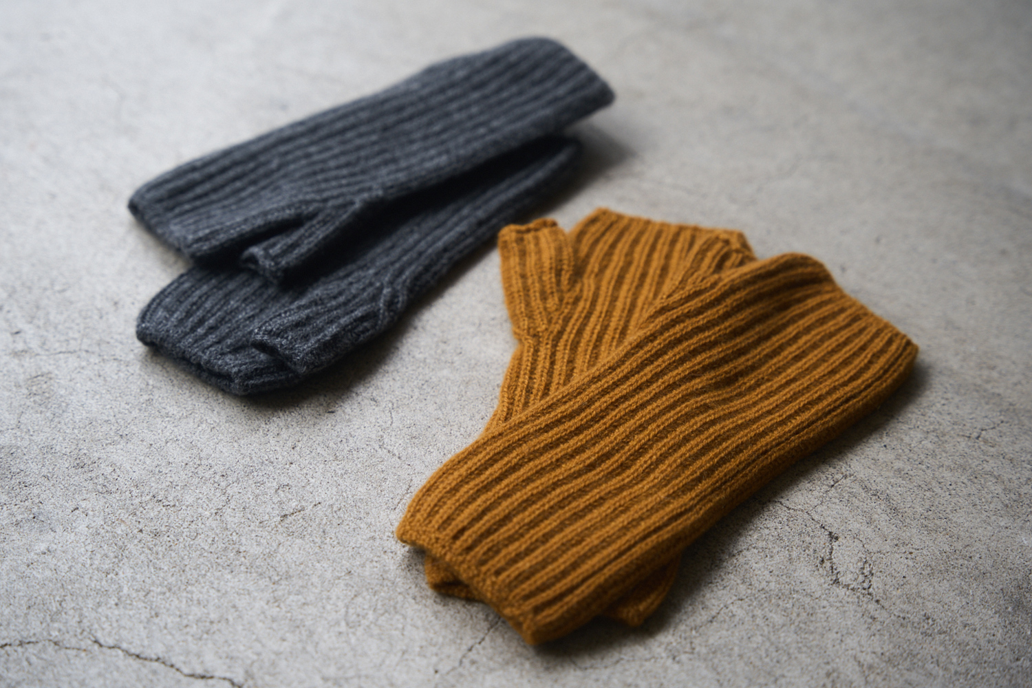 プレゼントにも最適。柔らかで、あたたかなニット小物特集