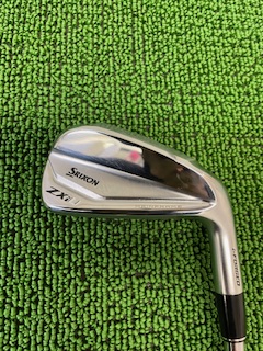 試打評価】スリクソンZXiU 中空ユーティリティアイアン 飛距離性能を