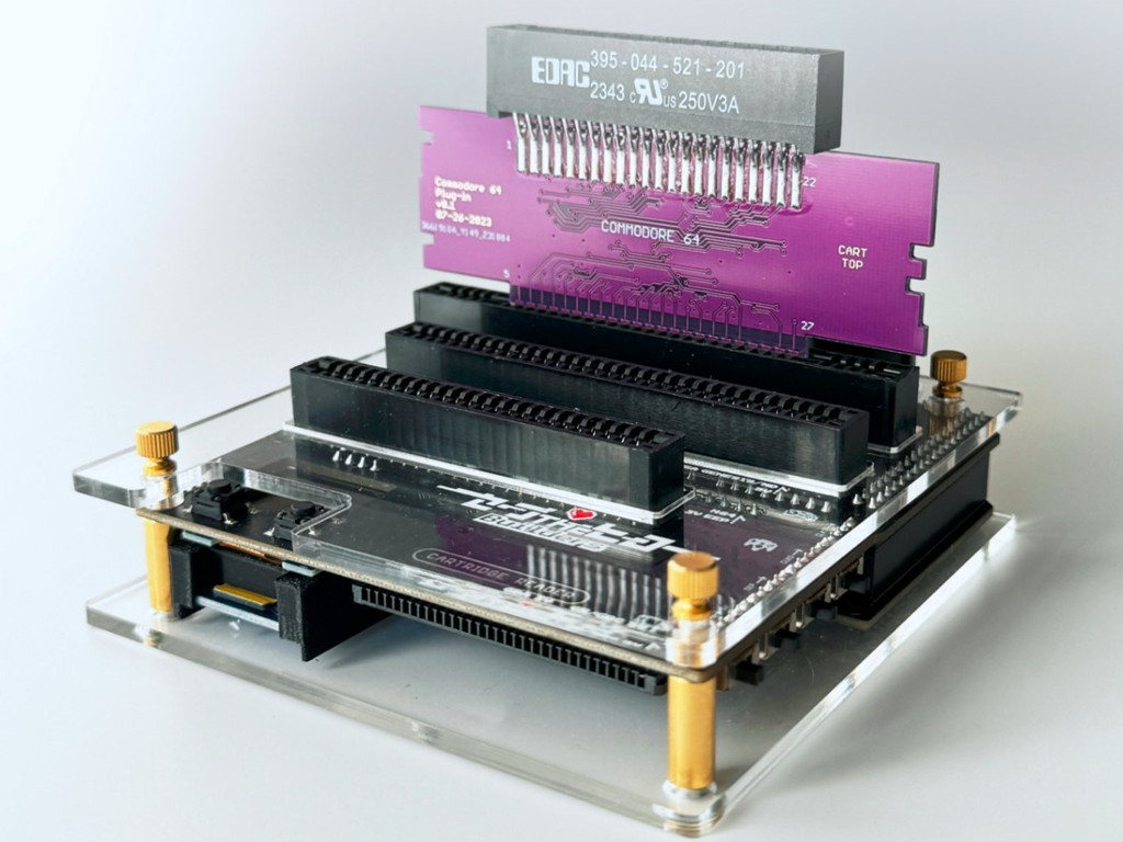 レトロゲーム用マルチダンパー「Cartridge Reader」にニッチな新