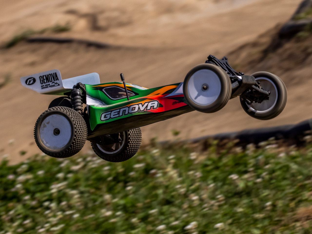G-Force GENOVA RCカー 未組立キット 1/10RCバギー GENOVA 2WD Buggy