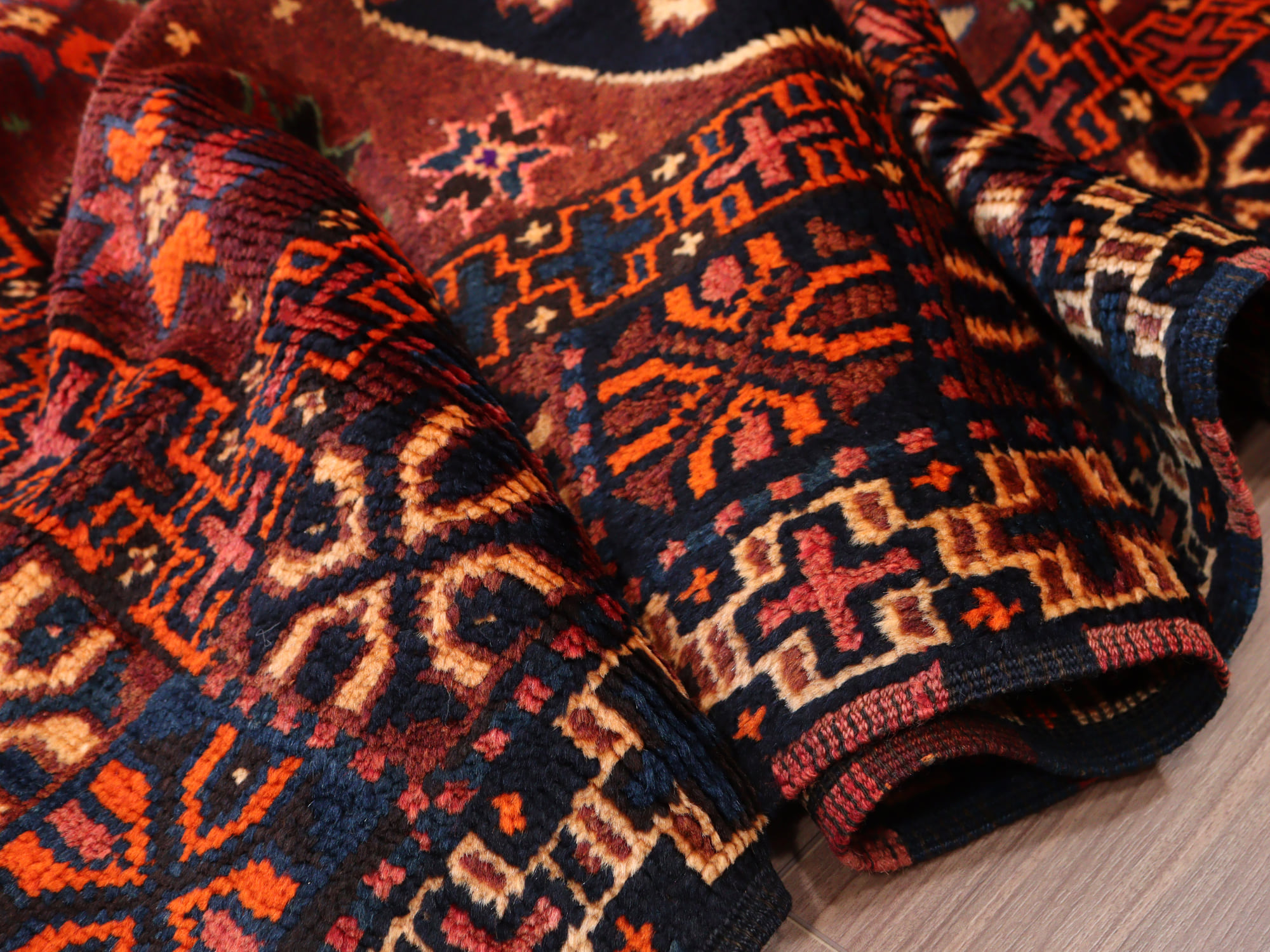 トライバルラグ 手織り絨毯 トルコ206×100cm ハッキャリ ヘルキ