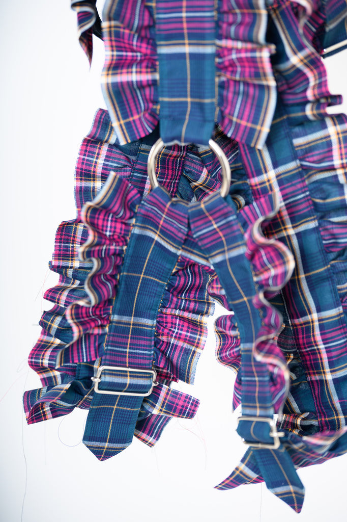Ruffle Harnes | GALAXY BROAD SHOP