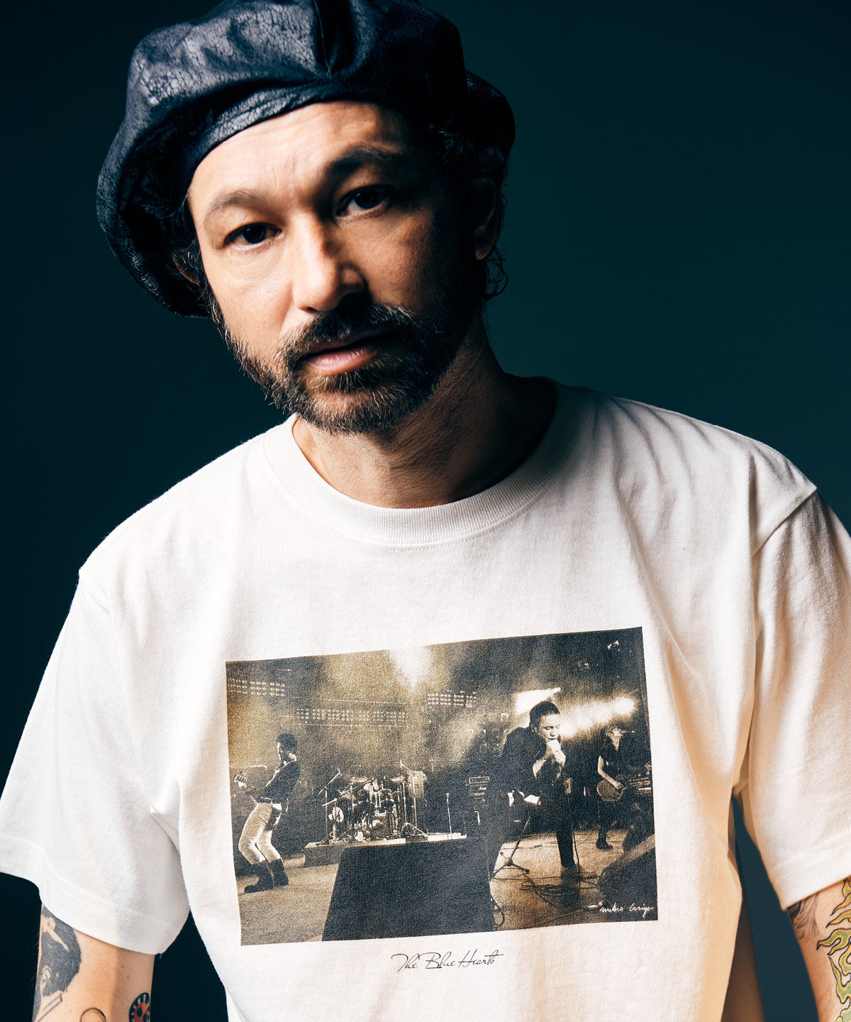 GB0325/BH03 : THE BLUE HEARTS Gold Print T-Shirt / ザ