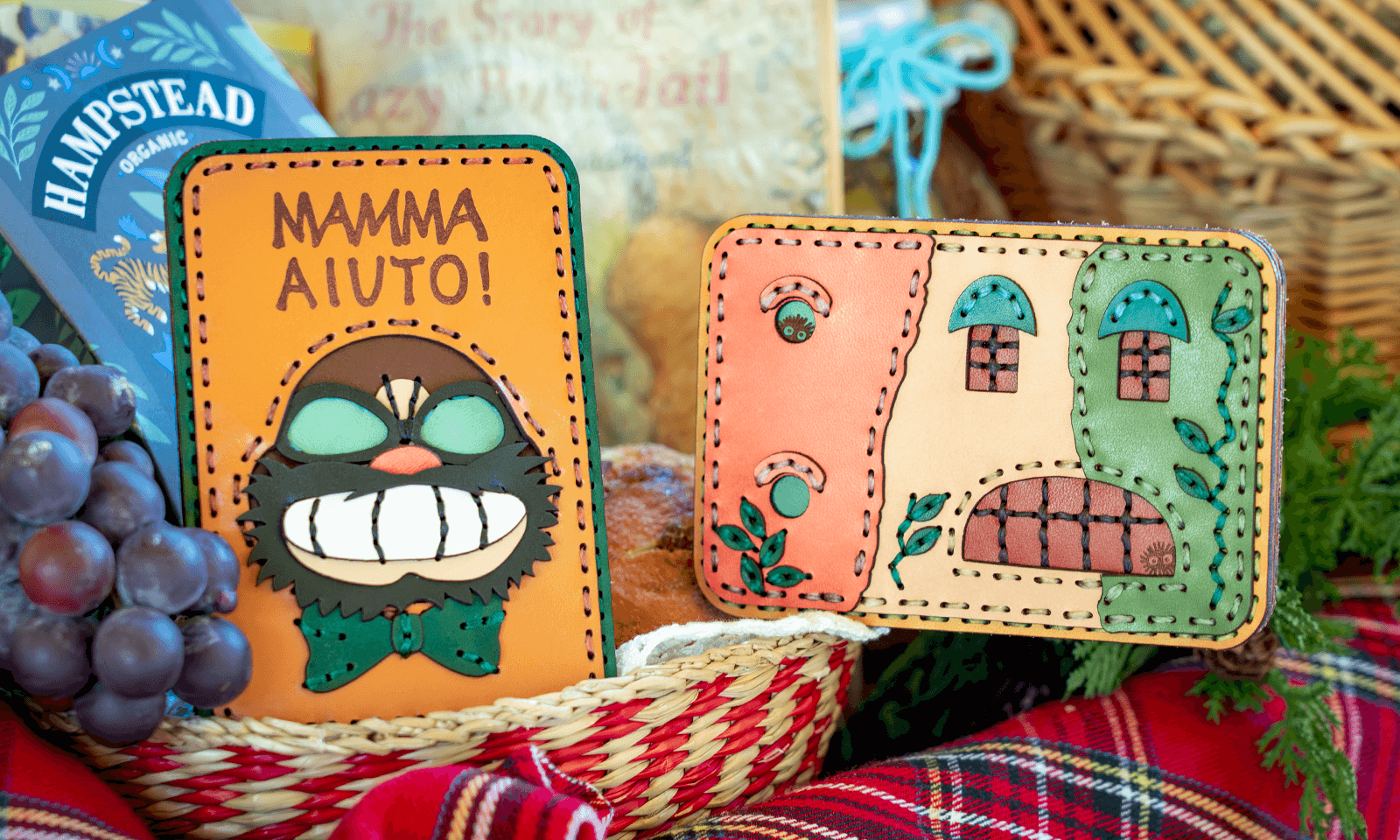 ひと針ずつ縫い上げた／ジブリ美術館の革製カードケース - 三鷹の森