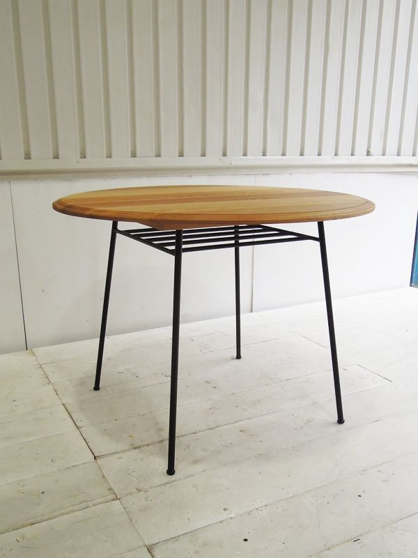 ホワイトオーク×アイアンレッグ直径100cmのラウンドテーブル@大阪東京