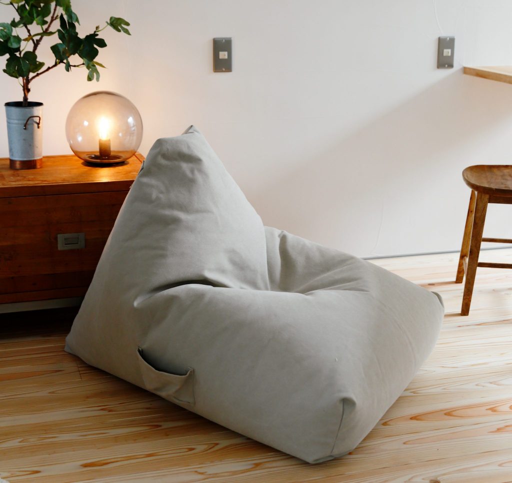 ZARA Homeのコットンパフチェア – D'S STYLE (ディーズスタイル)