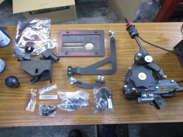 GDBインプレッサにイケヤフォーミュラーシーケンシフターを取り付け