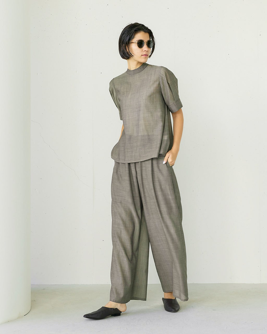 ウールボイル・タックワイドパンツ/DoCLASSE