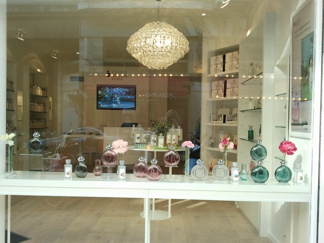 アロマオイル・ランプのDCHL JAPAN ｜ メゾン・ベルジェ(ランプ