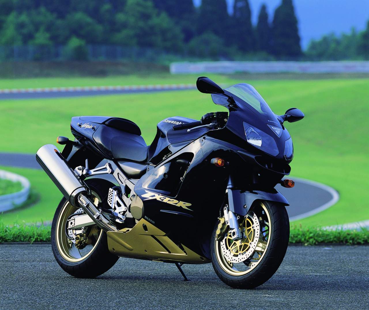 Kawasaki ZX-12R Review | Kawasaki Bike Reviews | Devitt