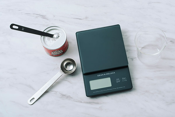 DEAN & DELUCA デジタルスケール 2kg チャコールグレー | DEAN