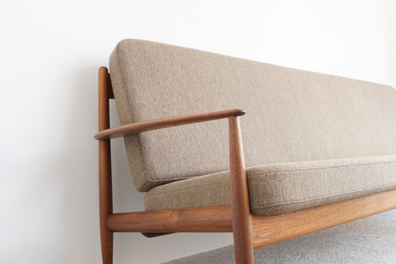 Grete Jalk France & son teak sofa Kjellerup Vaeveri / グレーテ