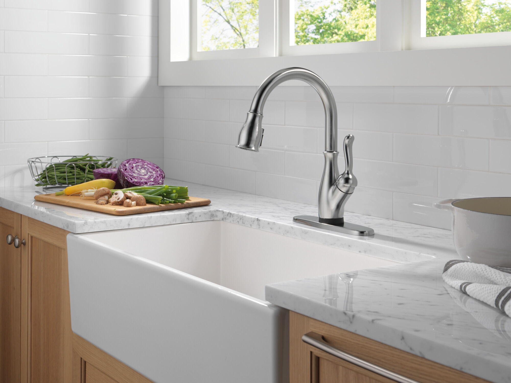 Touch2O® Technology Kitchen Faucet with Touchless Technology in