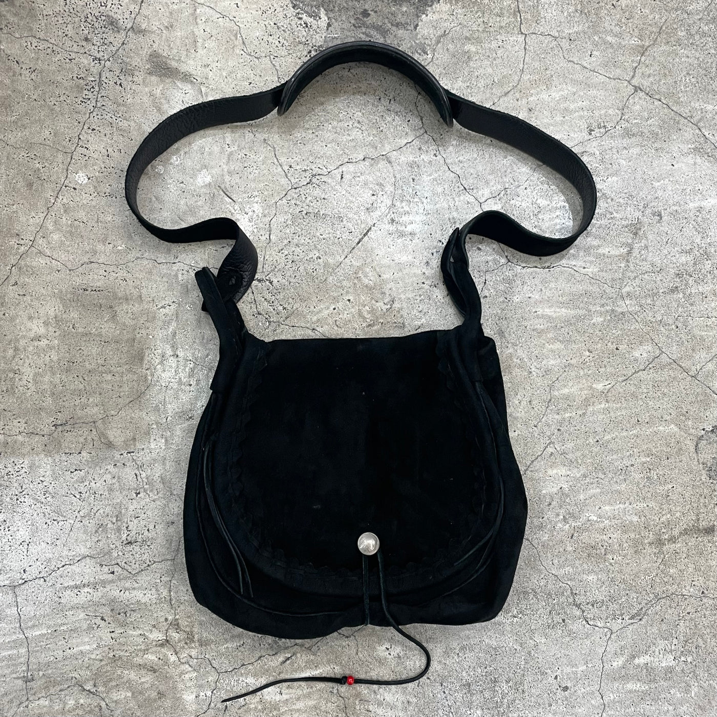 ゴローズ goro's [ほぼ新品]ハンティングバッグS(黒) – DELTAone