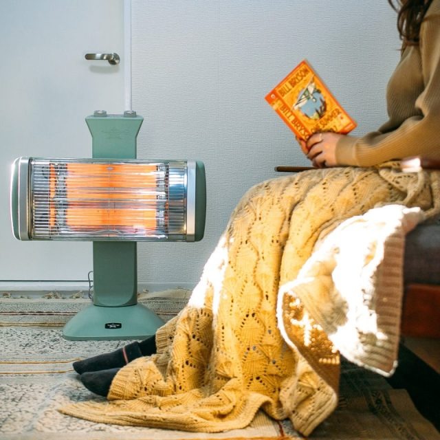 遠赤グラファイトヒーター CAH-2G10F Aladdin アラジン 家庭用暖房機の