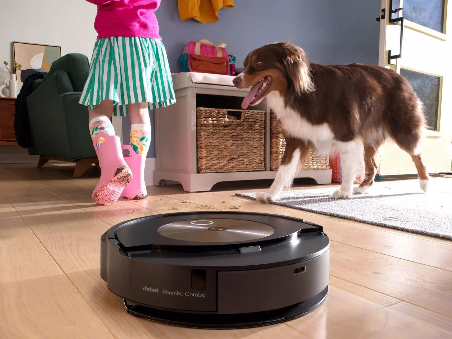 How to clean the bin and filter on the Roomba Combo j9+ - Digital