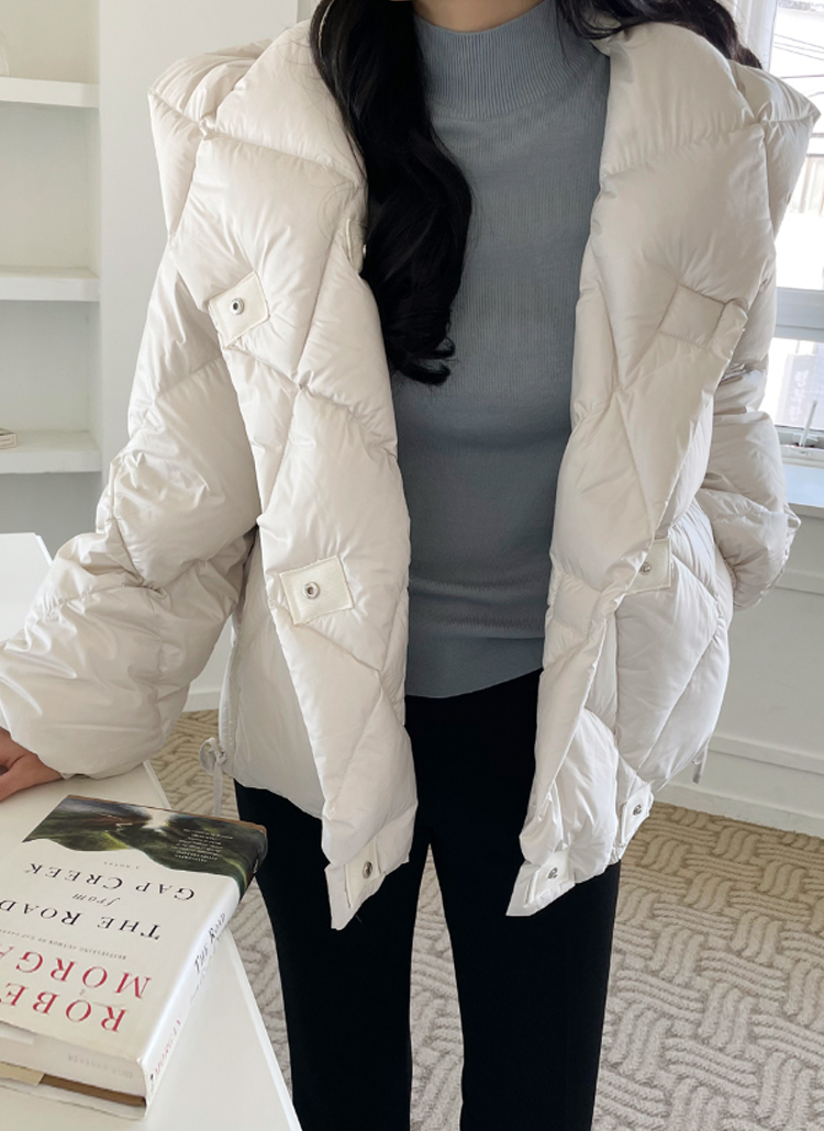 ダイヤキルティングフードダウンジャケット | レディースファッション