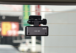 ドライブレコーダー ZDR025 | COMTEC 株式会社コムテック