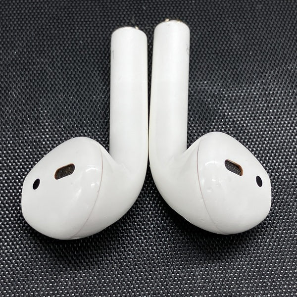 Apple 【中古】AirPods with Charging Case MV7N2J/A【日本橋】 – e