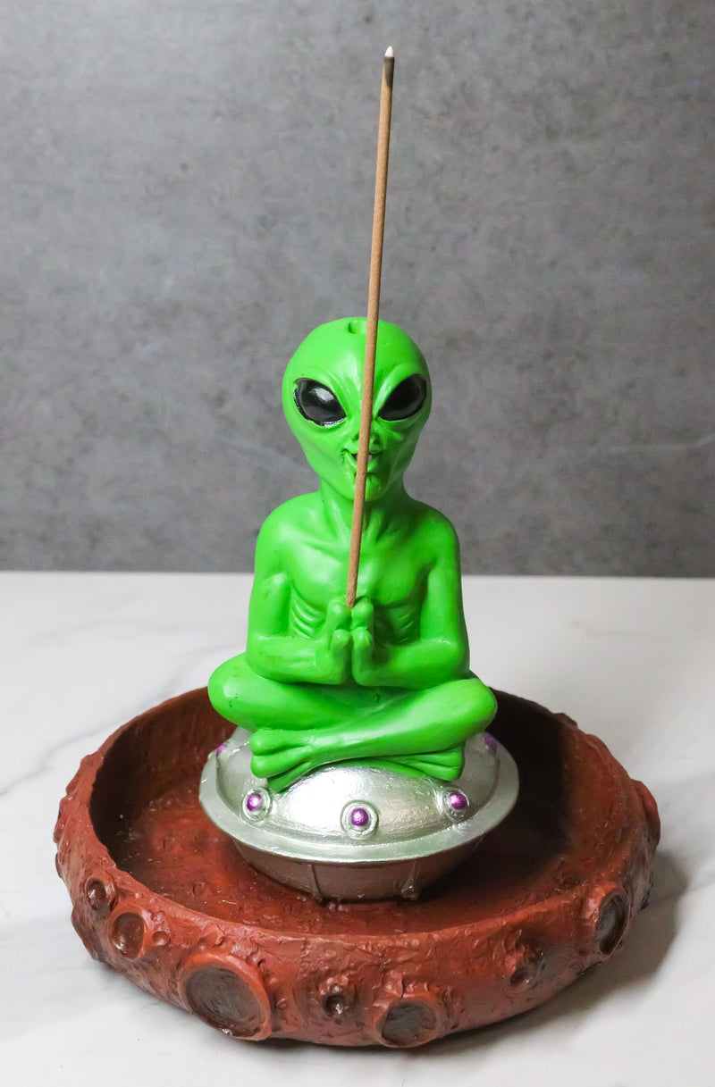 UFO Green Alien In Spaceship Saucer Moon Crater Backflow Incense