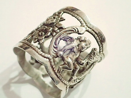 純銀 薔薇と天使のナプキンリング（在庫6/残り2） - 薔薇と天使の