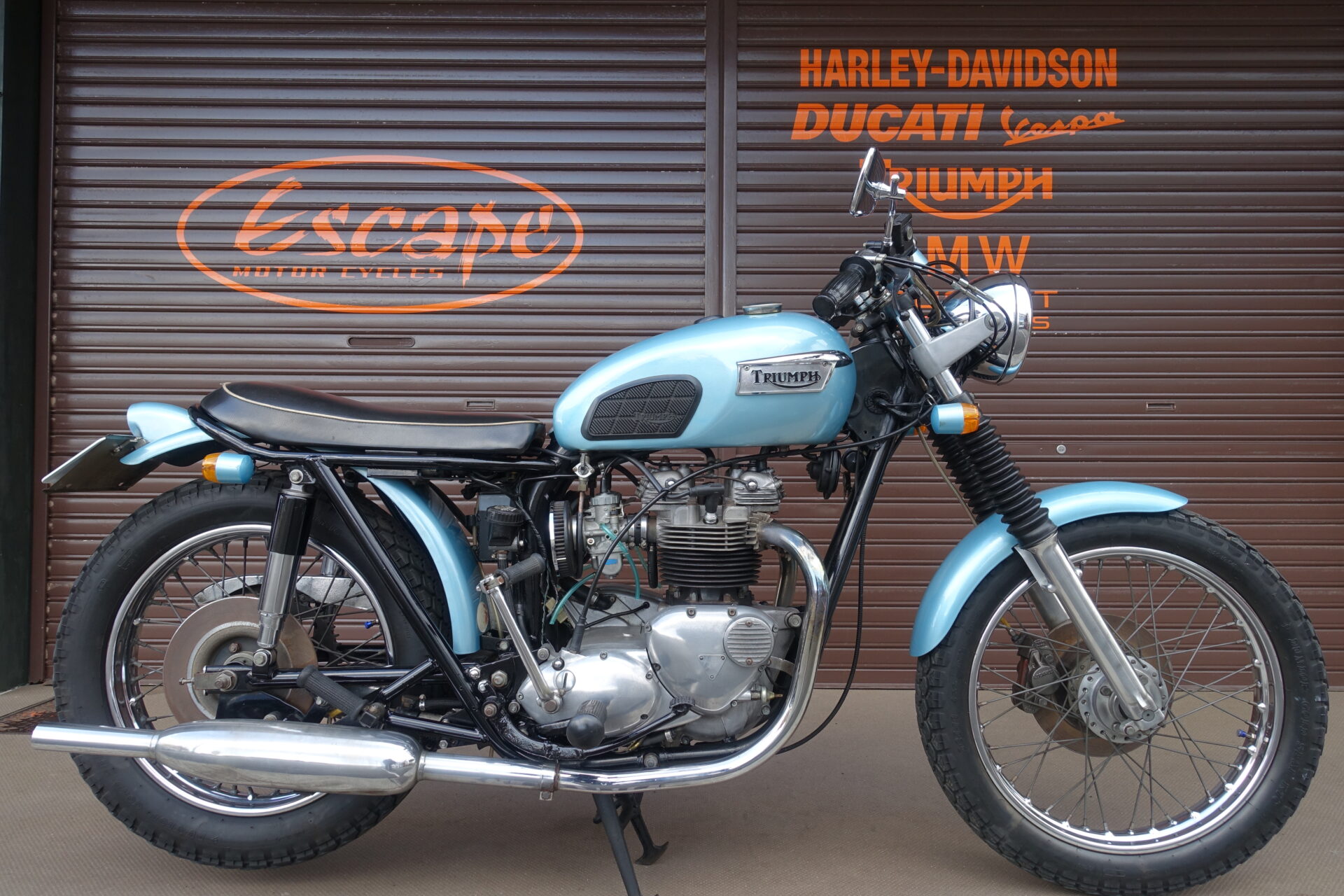 TRIUMPH T140ボンネビル ウェストコーストカスタム | Escape Bike