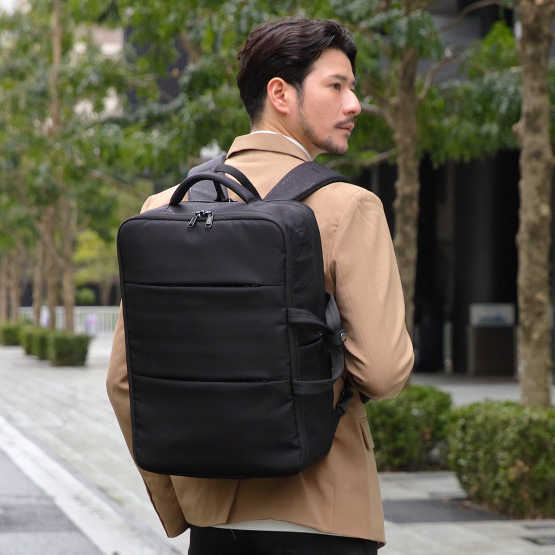 Evoon マルチビジネスリュック4.0・容量22L~拡張時35L【3営業日以内に