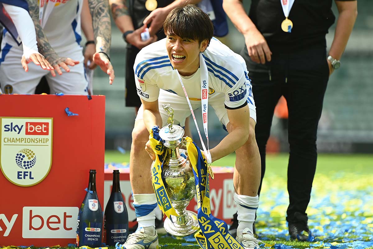 リーズMF田中碧がクラブ年間MVPと最優秀ゴールをW受賞！移籍後は全試合