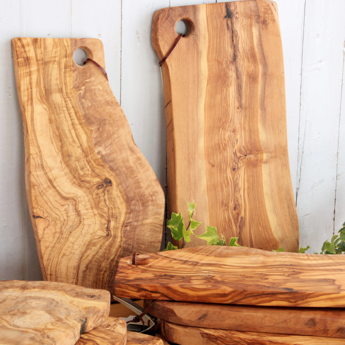 次回入荷未定】ナチュラルカッティングボード オリーブ イタリア製