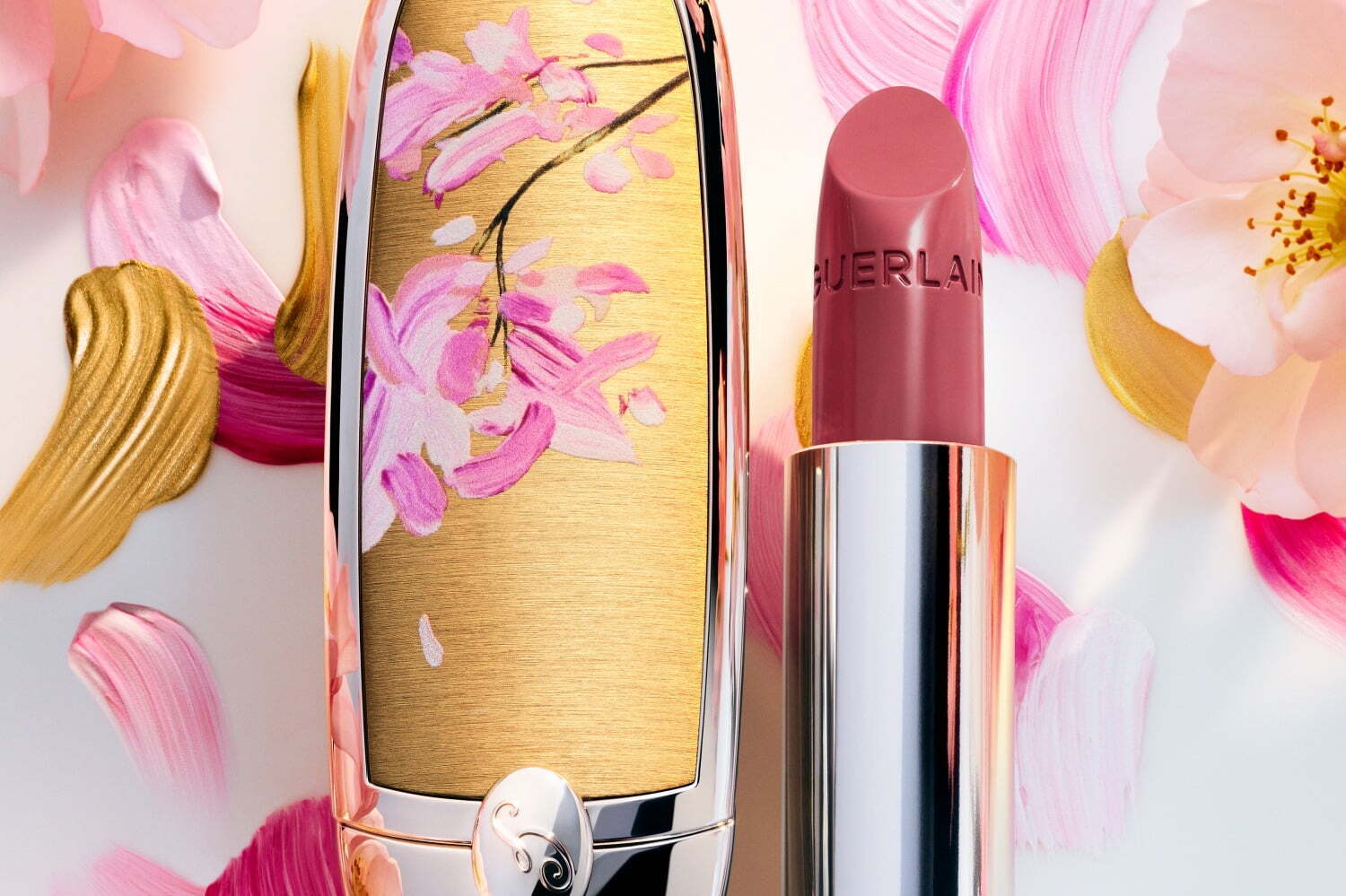 ゲラン「日本の桜」着想の24年春リップ、“花びらが舞う”金箔風ケース