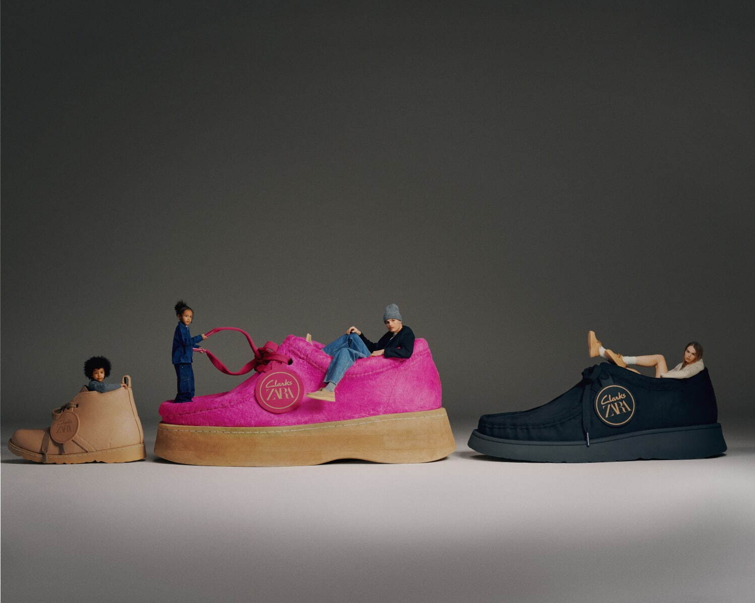 ZARA×クラークスのコラボシューズ、「ワラビー」の厚底レザーシューズ