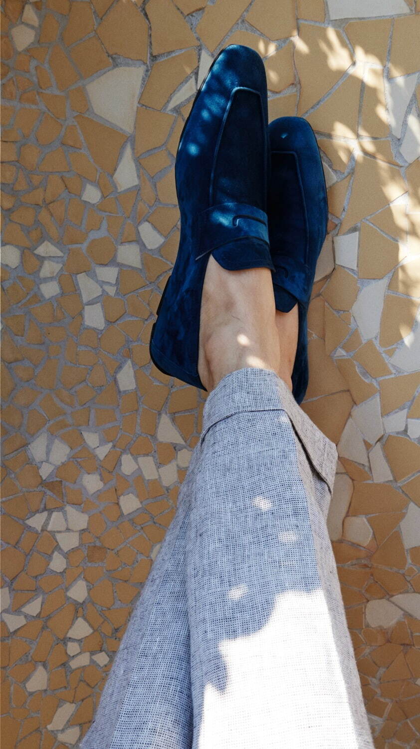 ベルルッティ新作メンズシューズ「ロレンツォ ドライブ」ベルベット風