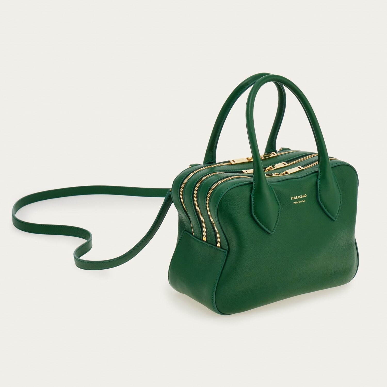 フェラガモ“星型”ウィメンズミニバッグ、ゴールドの3連ジップ×スカイ