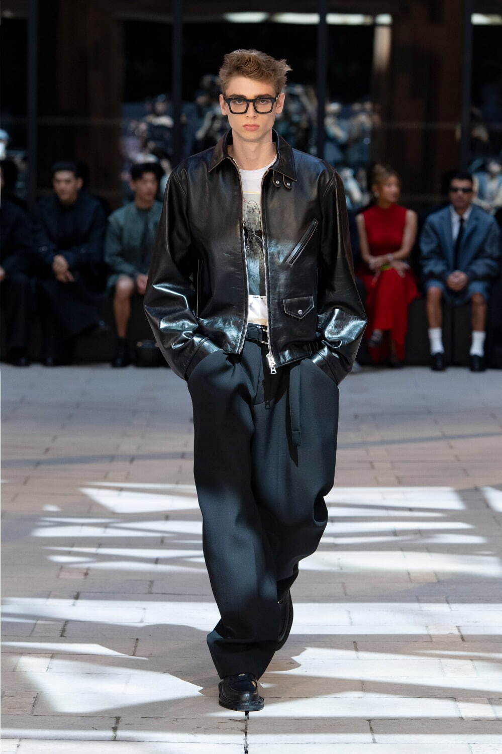 写真1/27｜sacai 俳優ジェームズ・ディーン着想のレザージャケット