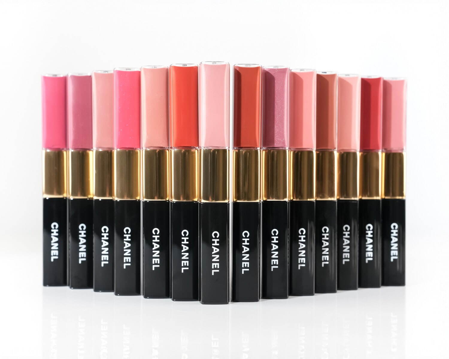 シャネル“最強に落ちにくい”2in1リップ全店発売スタート、透明グロスを