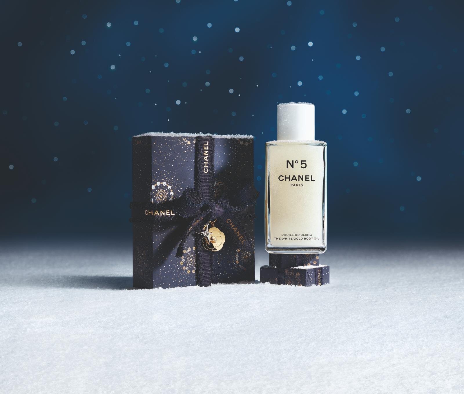 シャネル2025年クリスマスコフレ“星空のきらめき”パール入りボディ