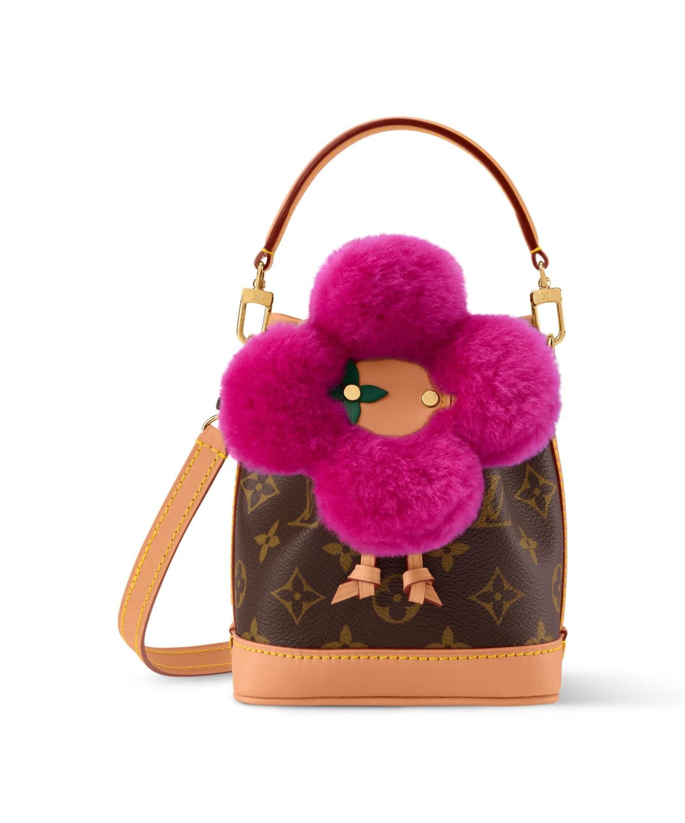 ルイ・ヴィトン「ヴィヴィエンヌ」型ふわふわシアリングのバッグ＆“雪