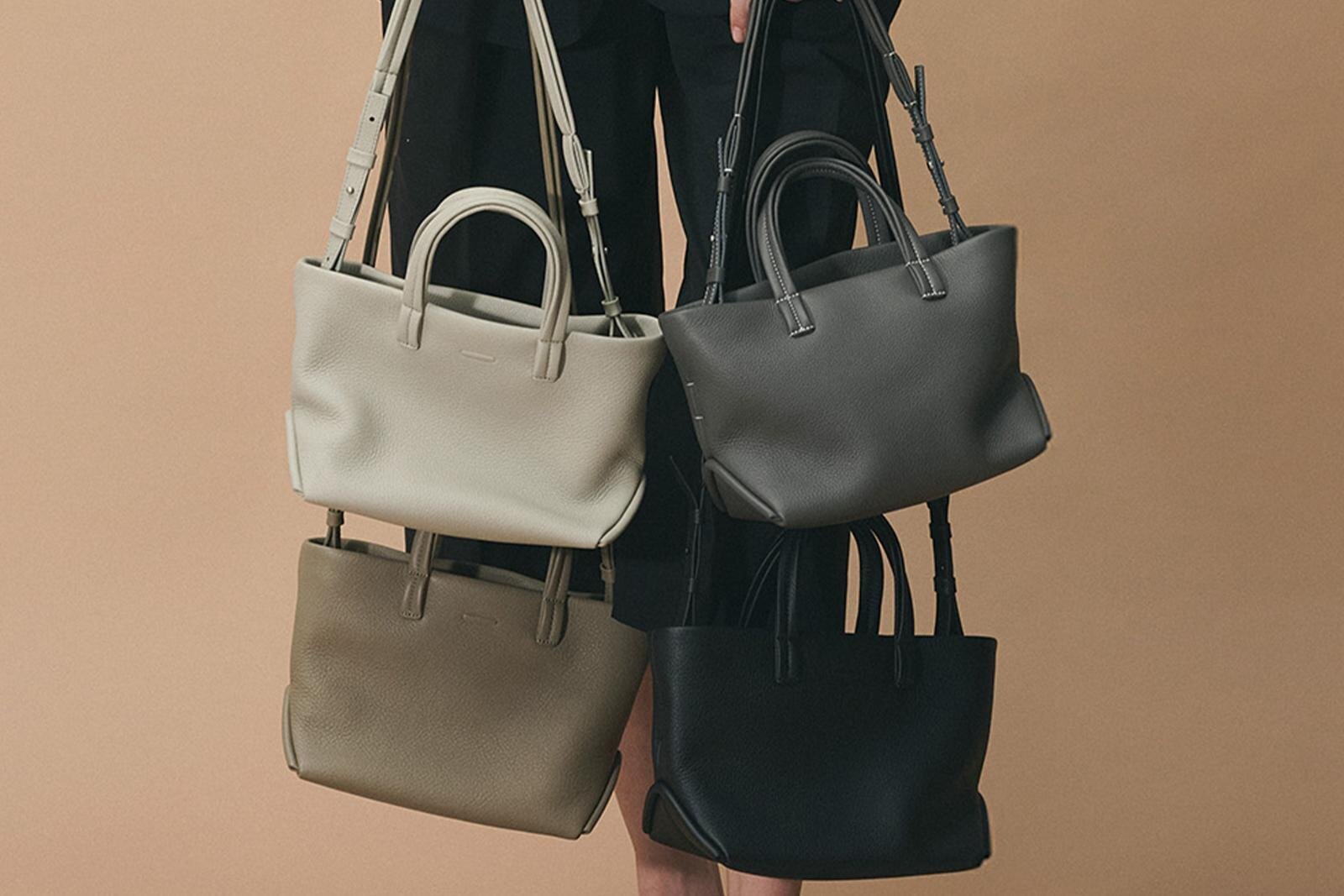 セリーヌの新作バッグ「フォールディッド カバ」2つのシェイプを