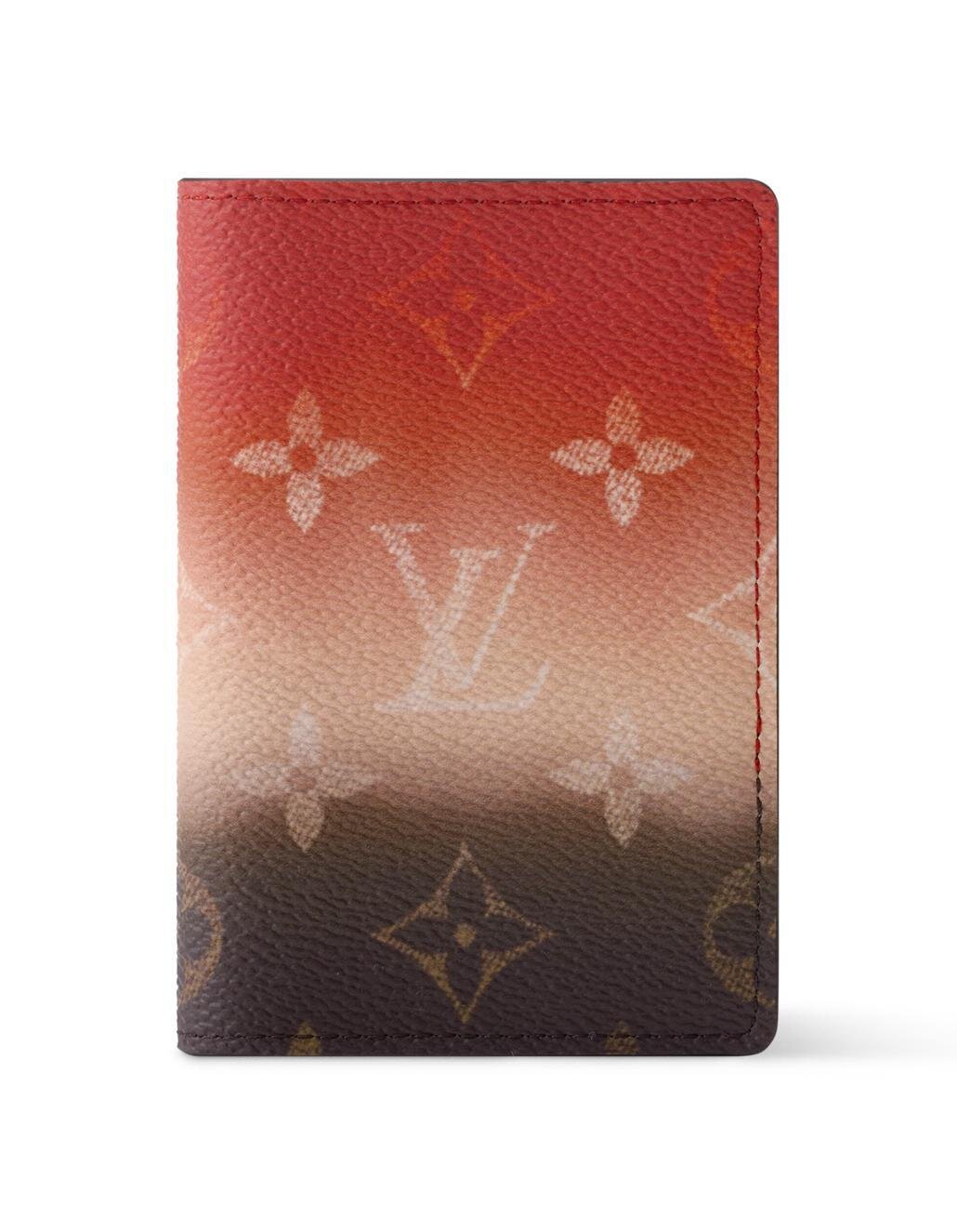 ルイ・ヴィトン“鮮やかグラデーション”のバッグ＆ミニ財布、ブルーor