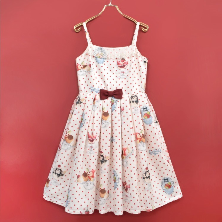 エミリーテンプルキュートから夏スイーツ“プリン＆フルーツ”をのせた